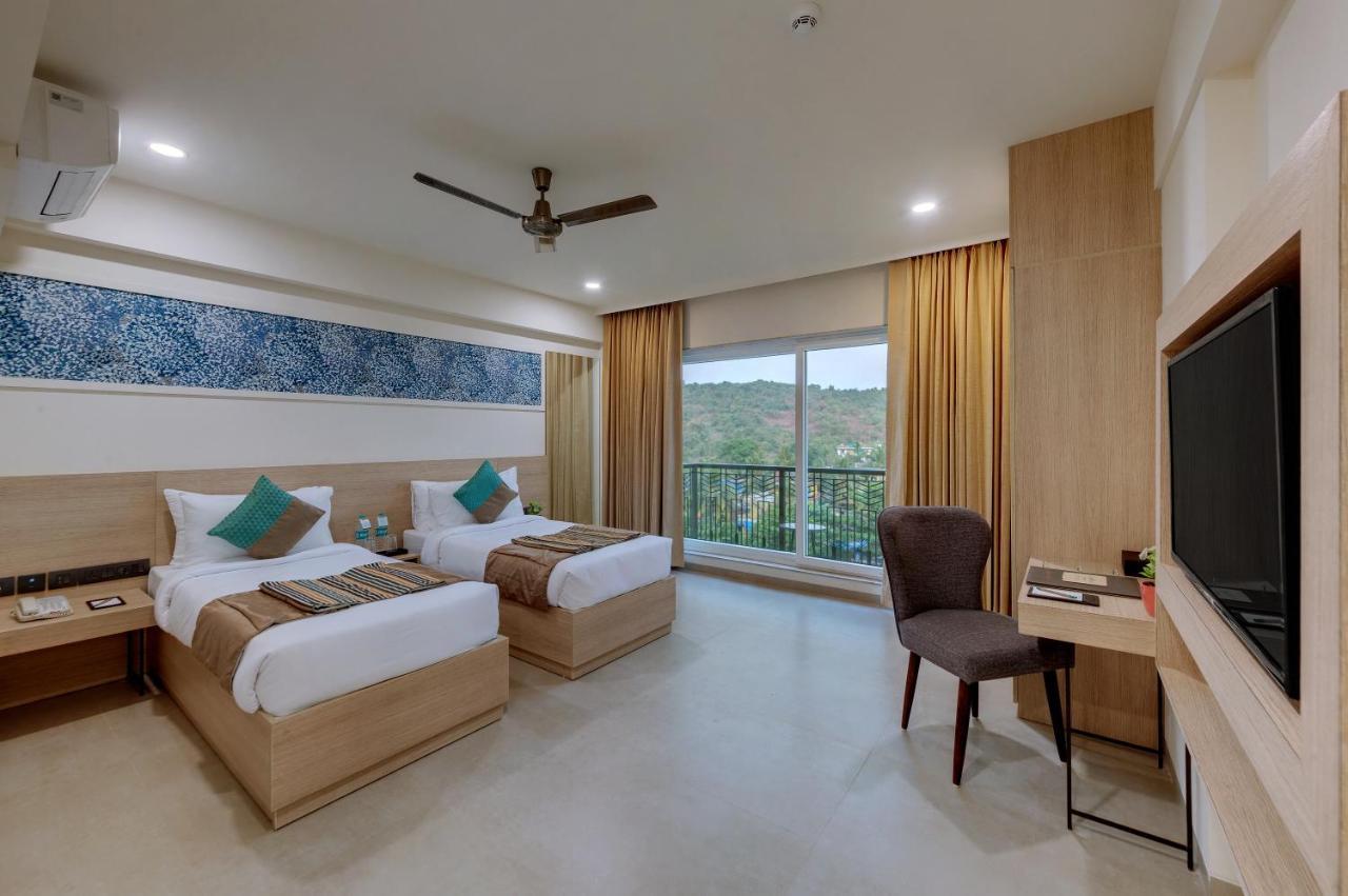 The Fern Habitat, Candolim, Goa Екстериор снимка